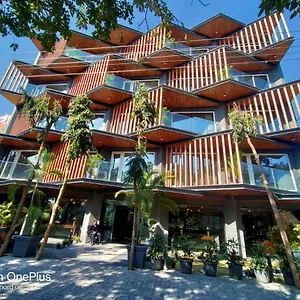 Отель Air By Ahuja Residences