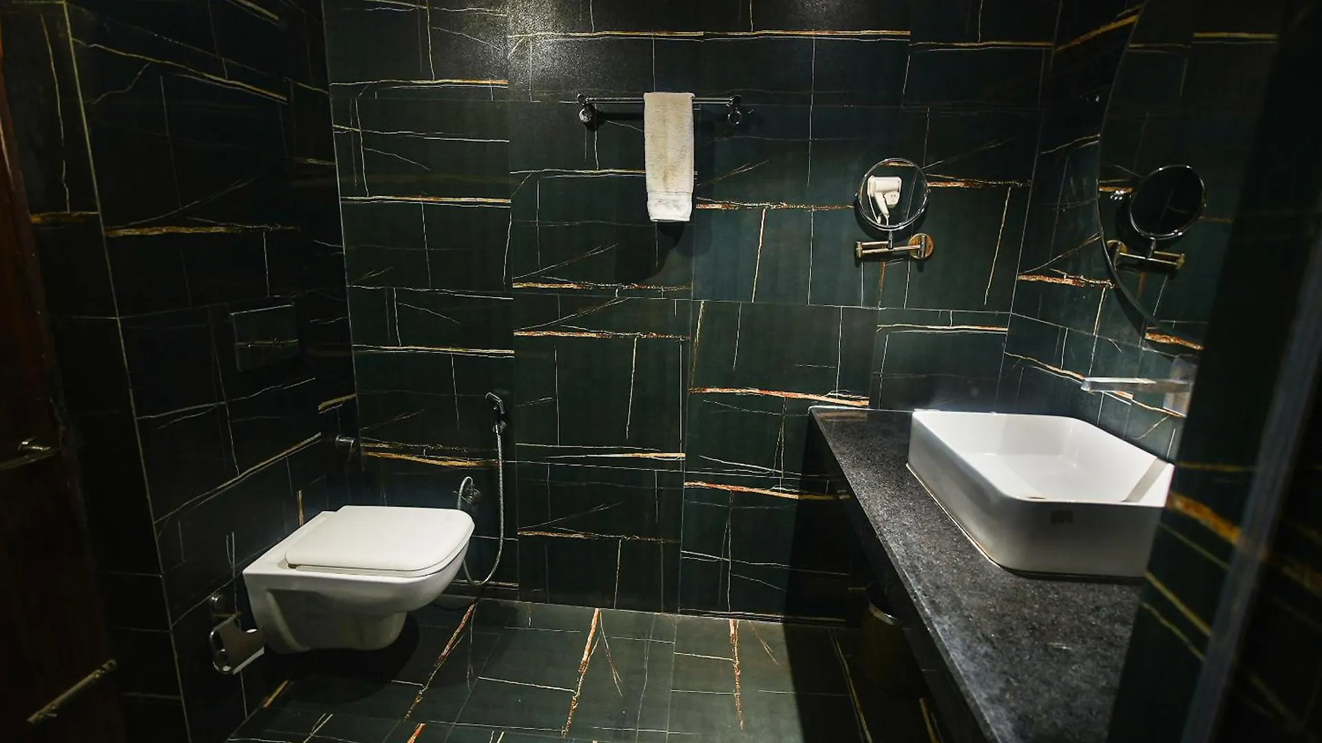 Dazzling Hotel Agra  4*, Agra (Uttar Pradesh) India