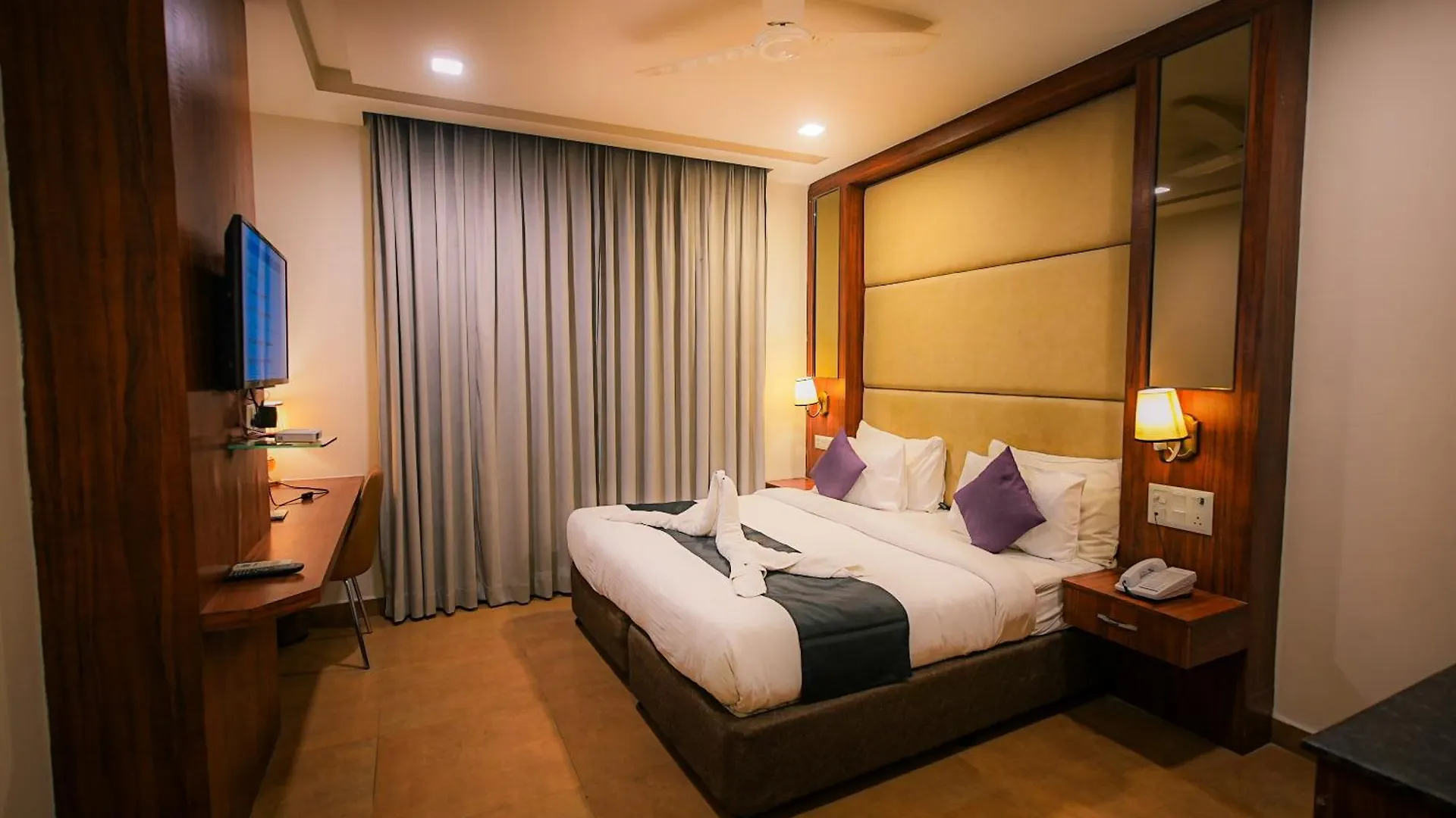 Hotel Dazzling Agra  4*, Agra (Uttar Pradesh) India